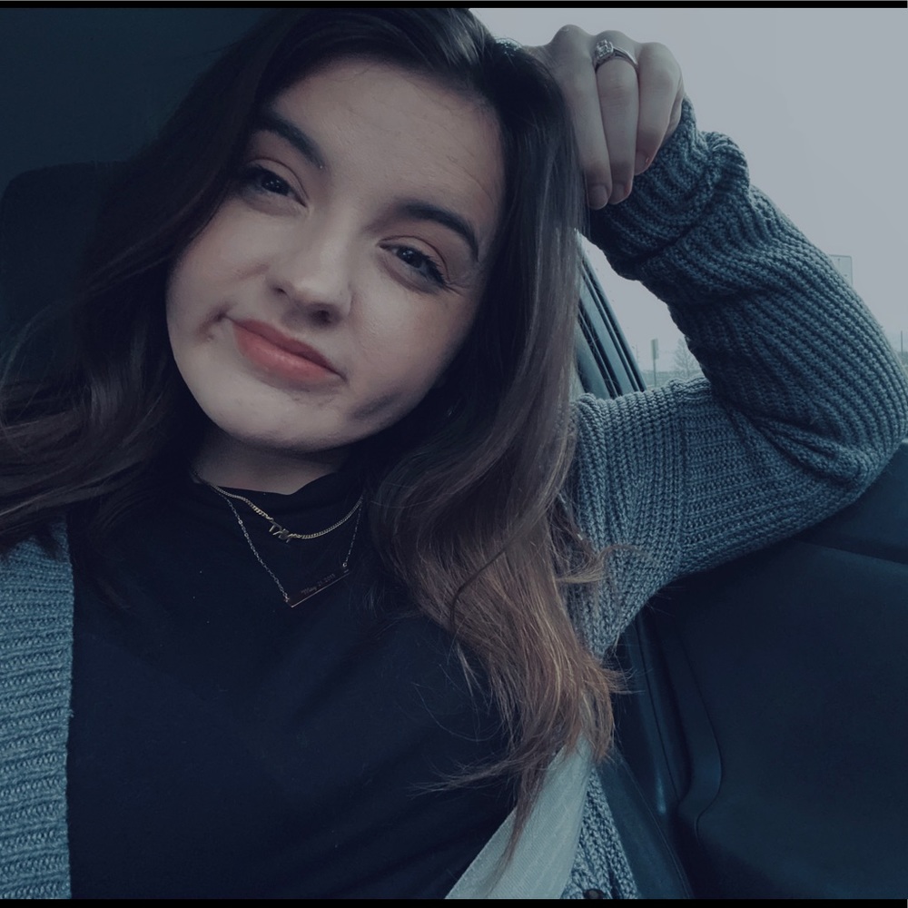 Meet your Posher, Nicole